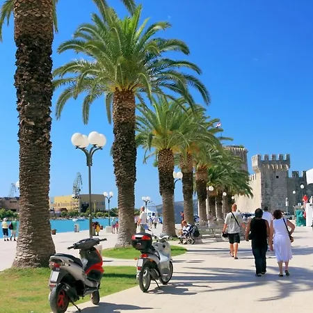 In Okrug Gornji With Sea View, Balcony, Air Conditioning, Wifi 5059-4 Apartment Trogir