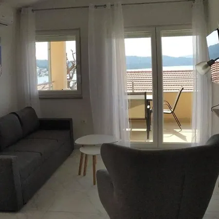 In Okrug Gornji With Sea View, Balcony, Air Conditioning, Wifi 5059-4 Apartment Trogir